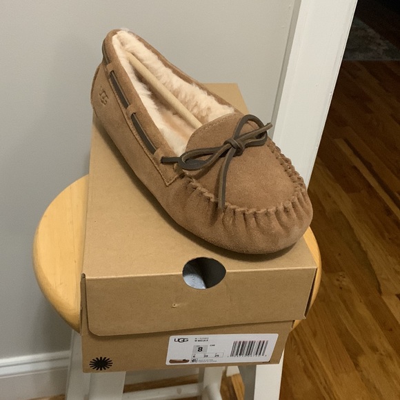 UGG Shoes - UGG Authentic Bella Slippers in Chestnut size 8, NEW